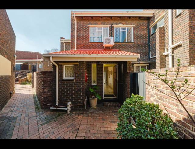 3 BEDROOM TOWNHOUSE FOR SALE IN BRACKENHURST